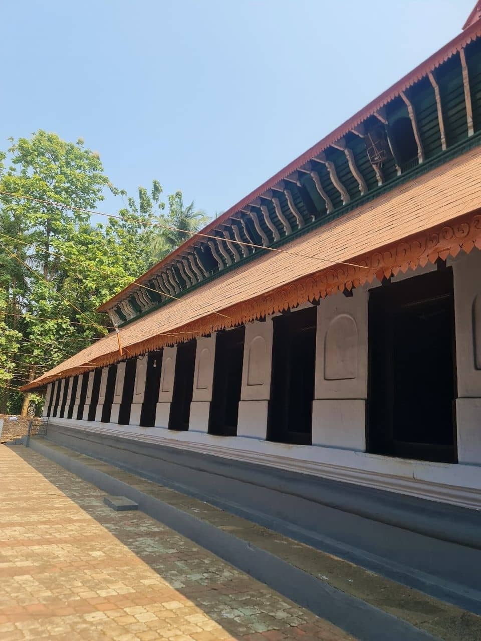 Golden Finial (Thazhikakudam)