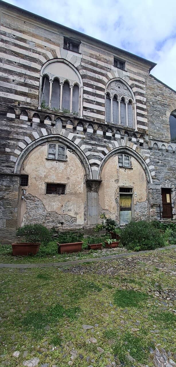 Non-Baroque Interior