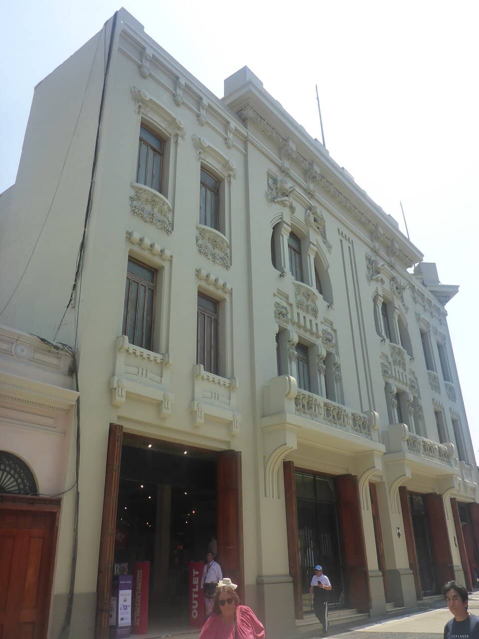 Shopping & Local Finds