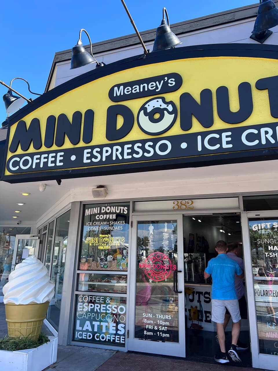 Charming Island Community Vibe