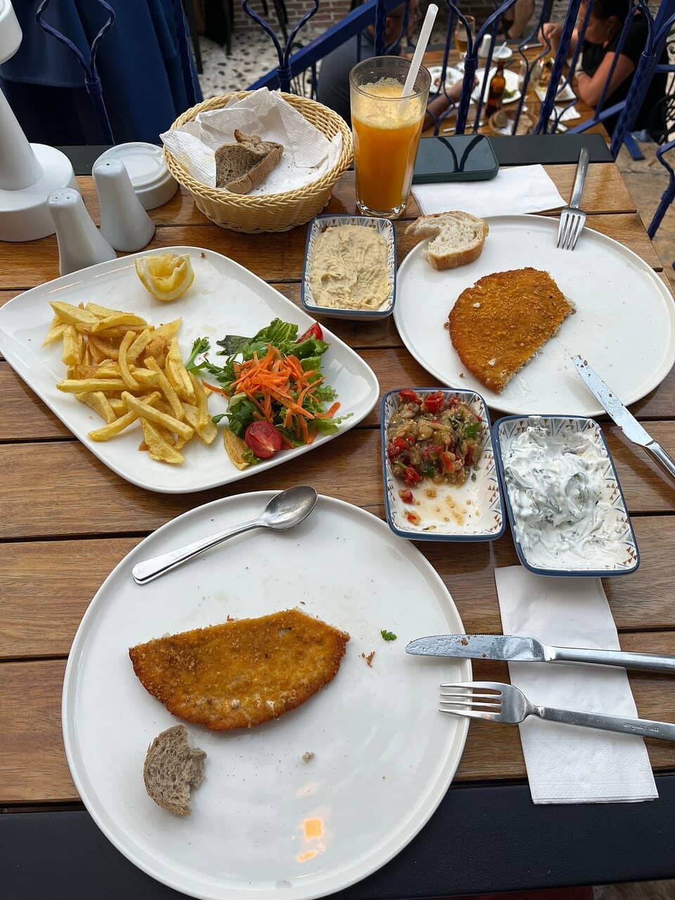 Charming Garden Ambiance