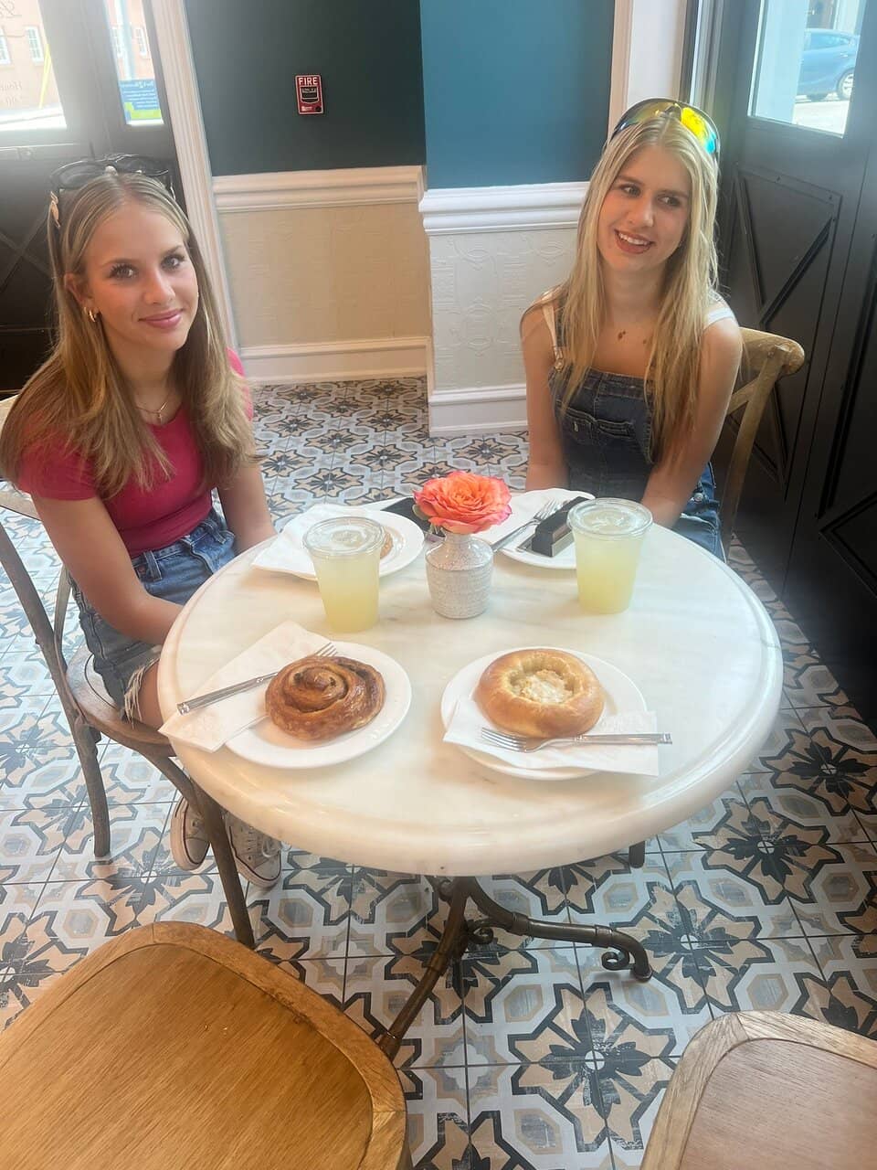 Charming & Feminine Ambiance