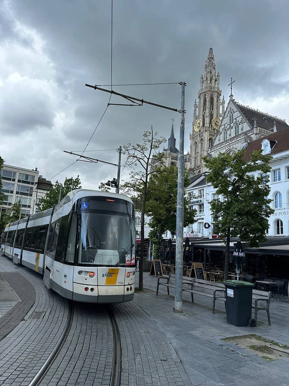 Proximity to Cathedral