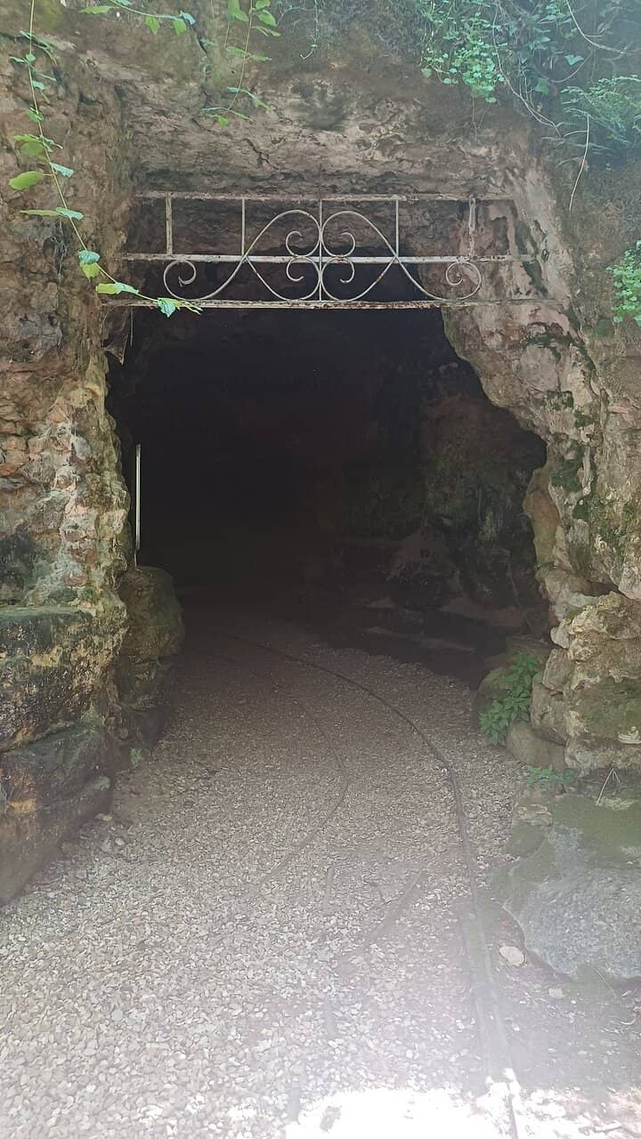 Unique Underground Experience