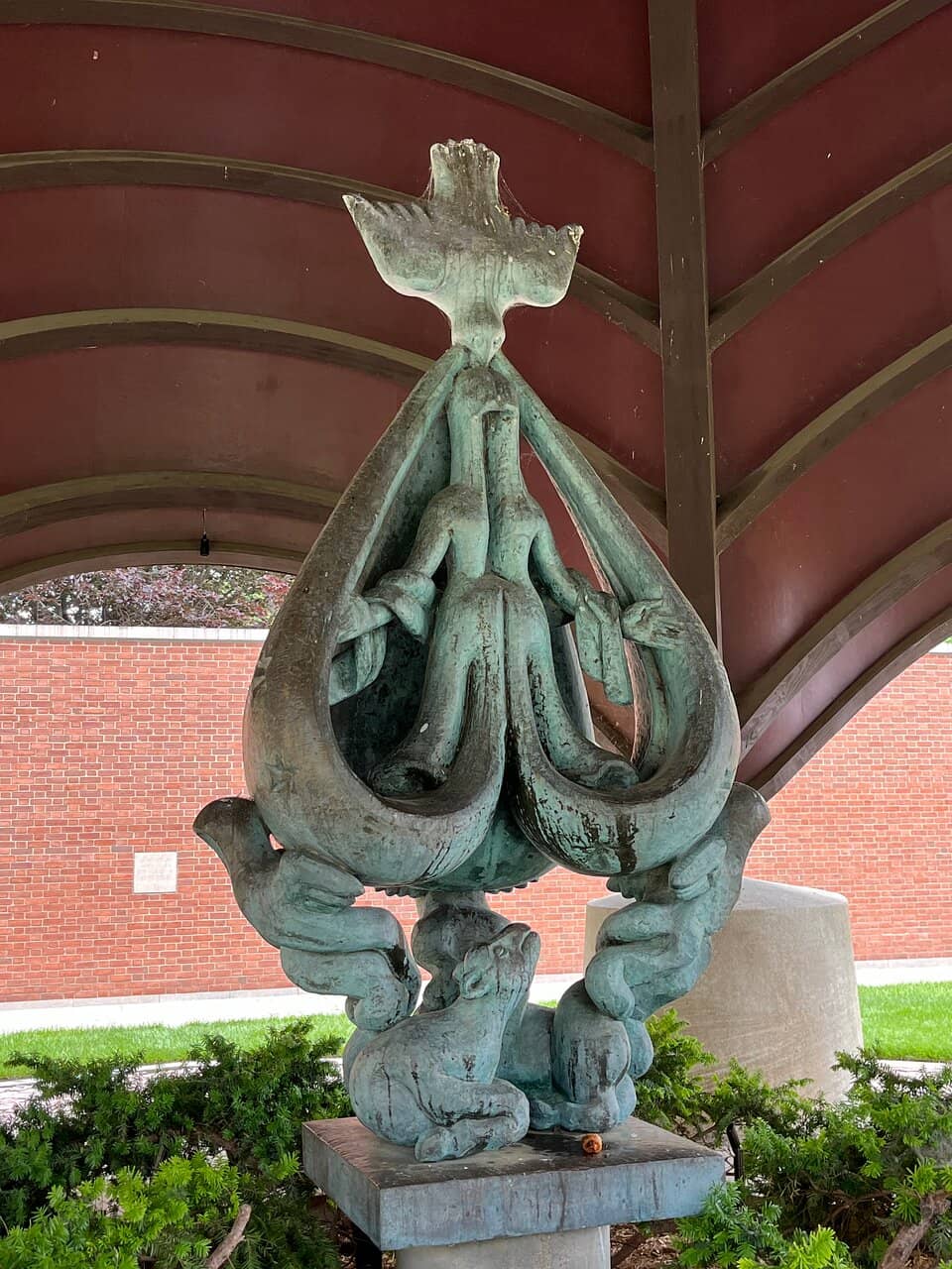 Artistic Sculptures