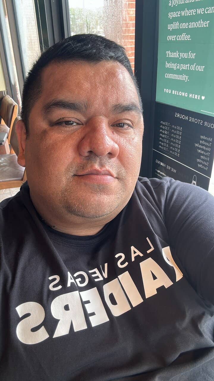 Outdoor Shopping & Dining