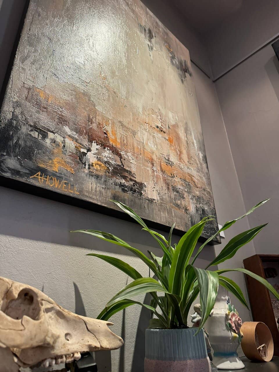 Welcoming & Trendy Atmosphere