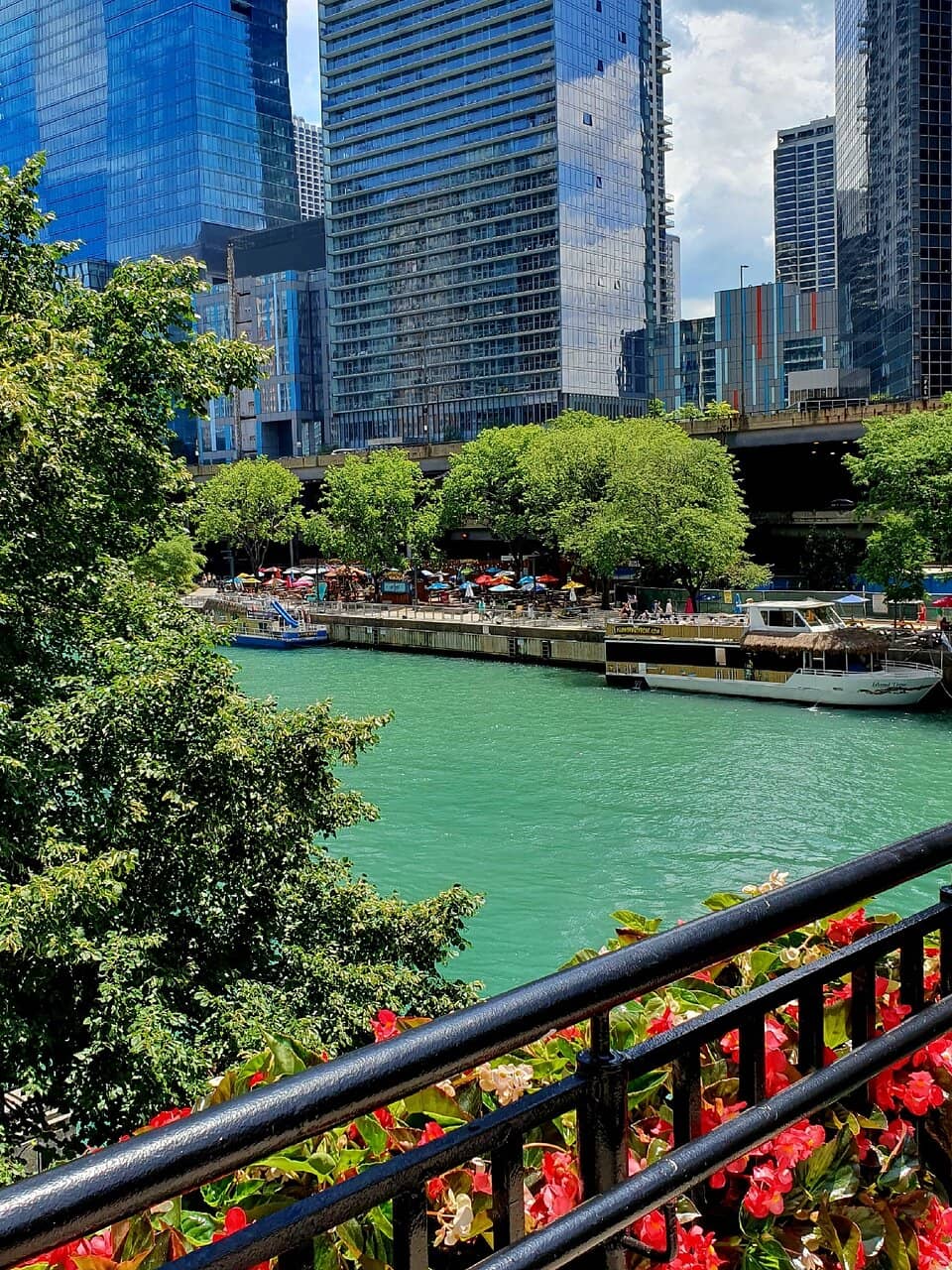 Riverside Dining & Drinks