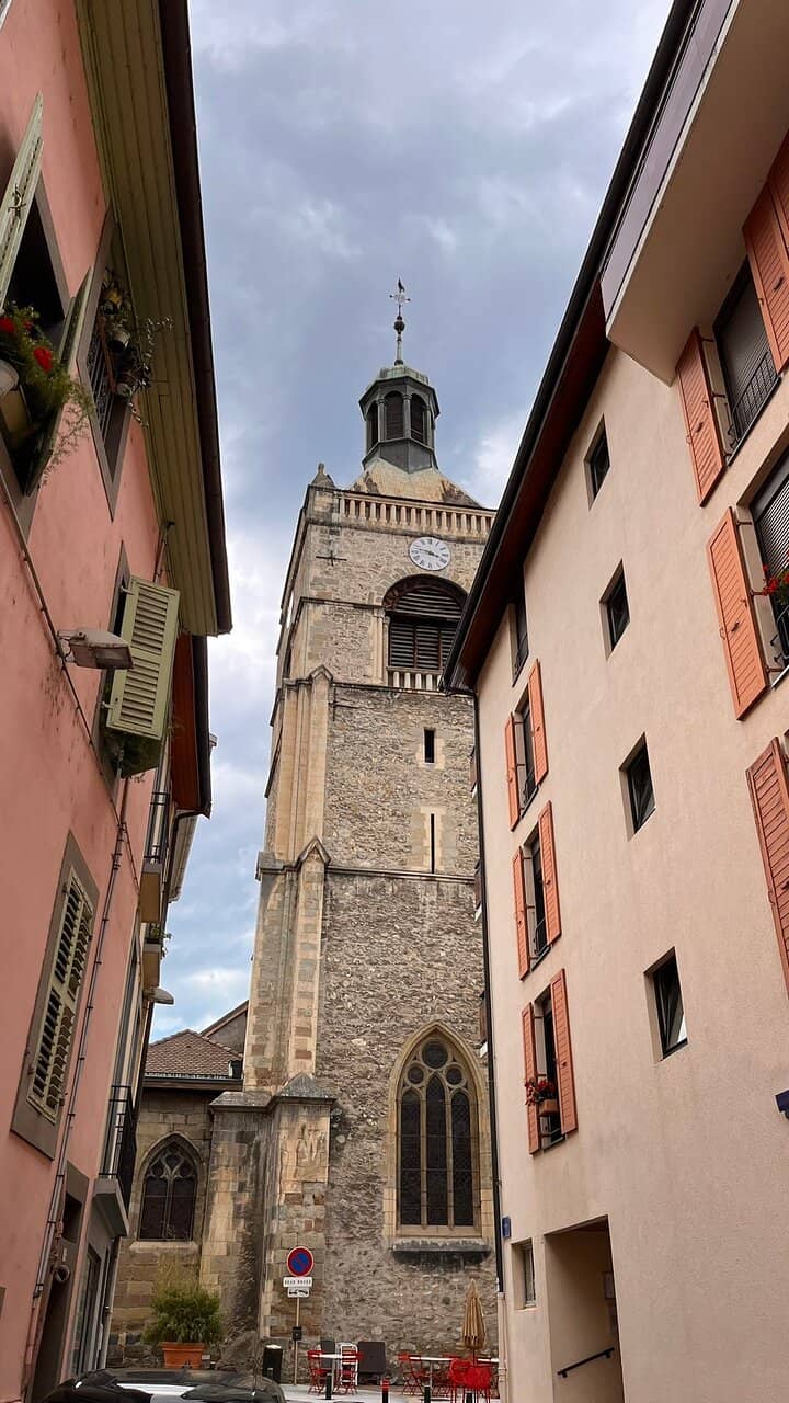 Virgin and Child Sculpture