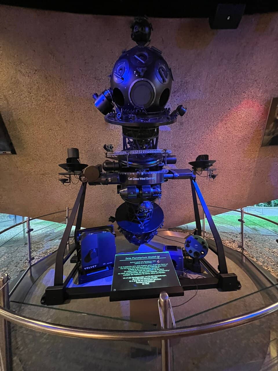 The Zeiss Projector