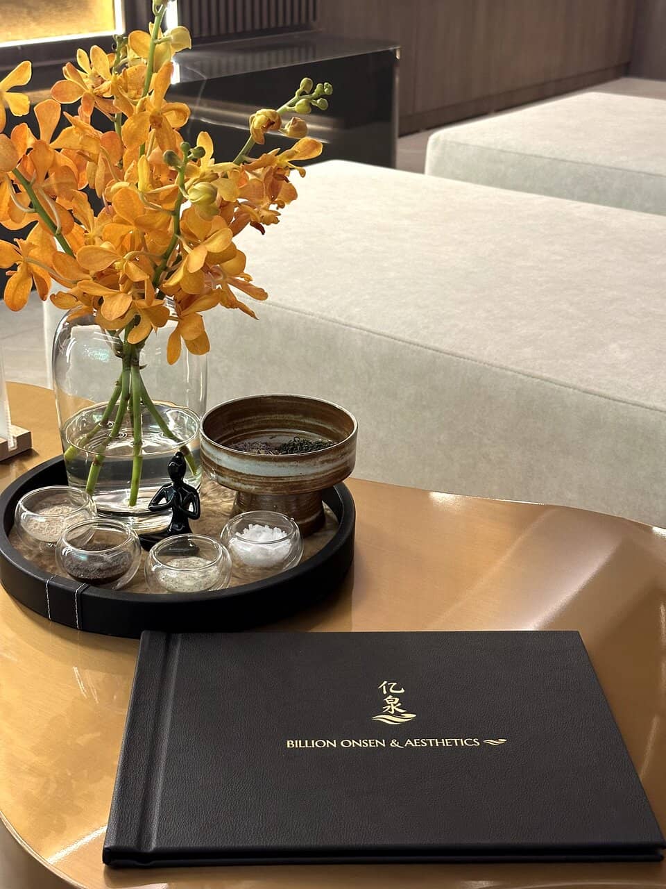 Complimentary Food & Drinks