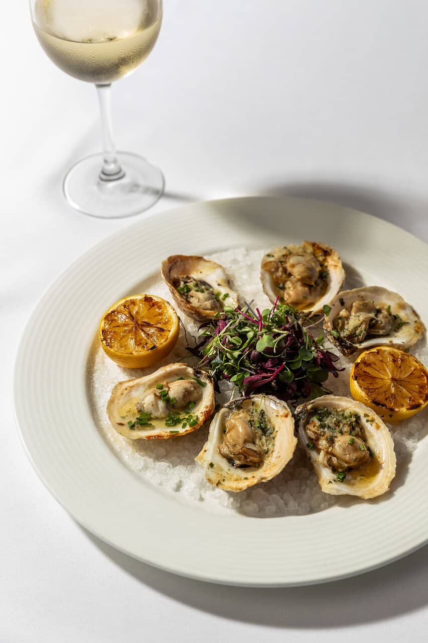 Romantic & Sophisticated Ambiance