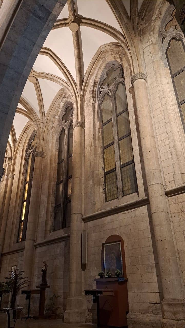 Polygonal Apse