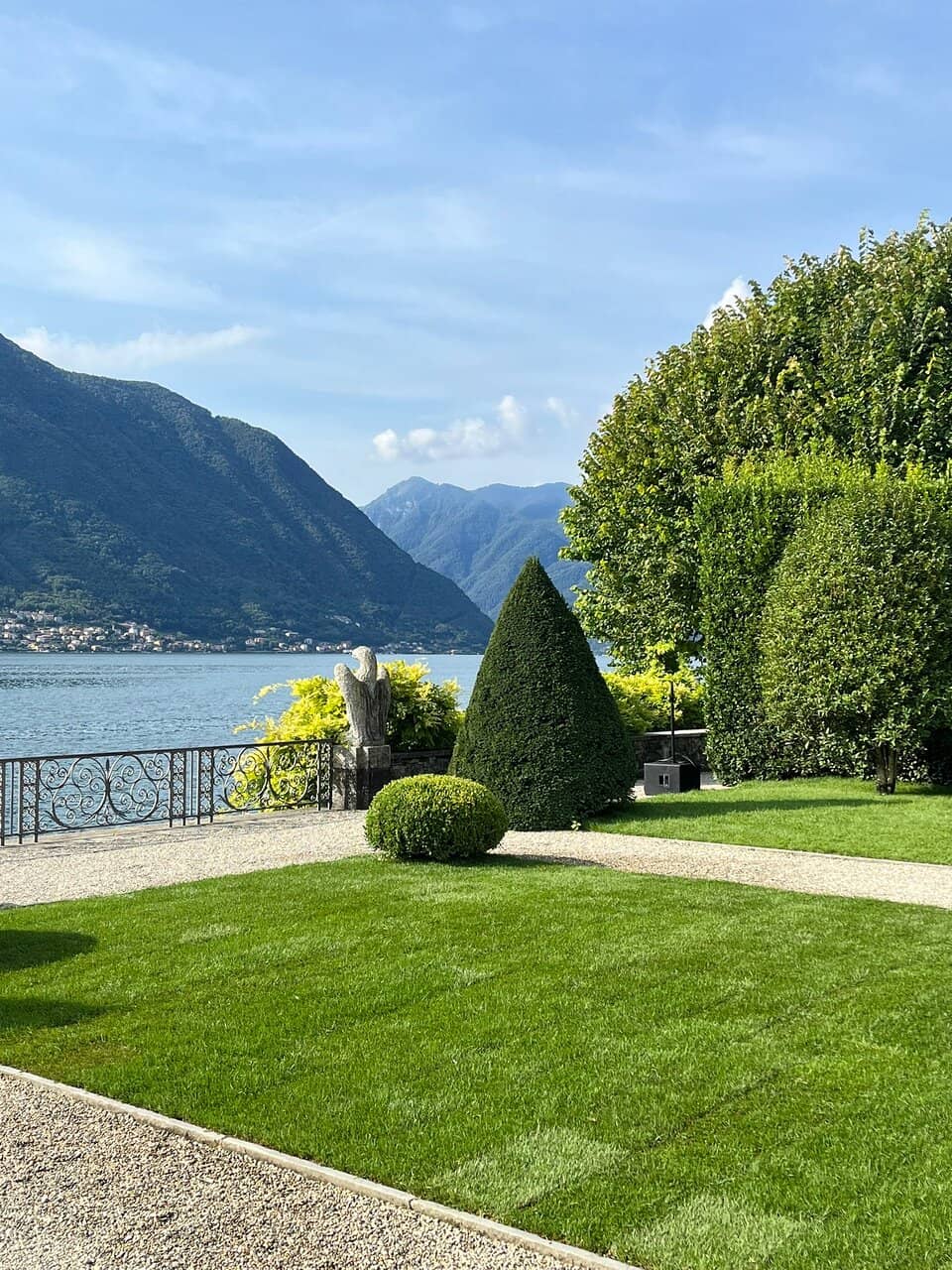 Luxurious Gardens