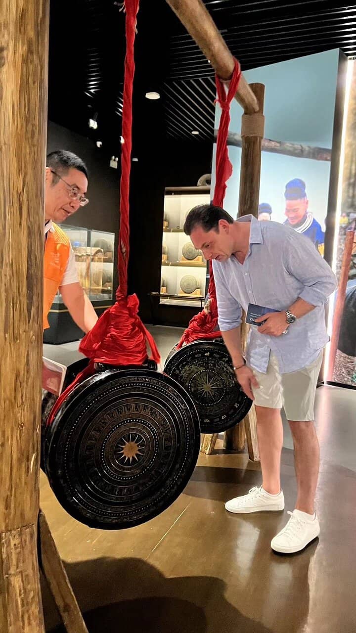 Outdoor Park & Pagoda