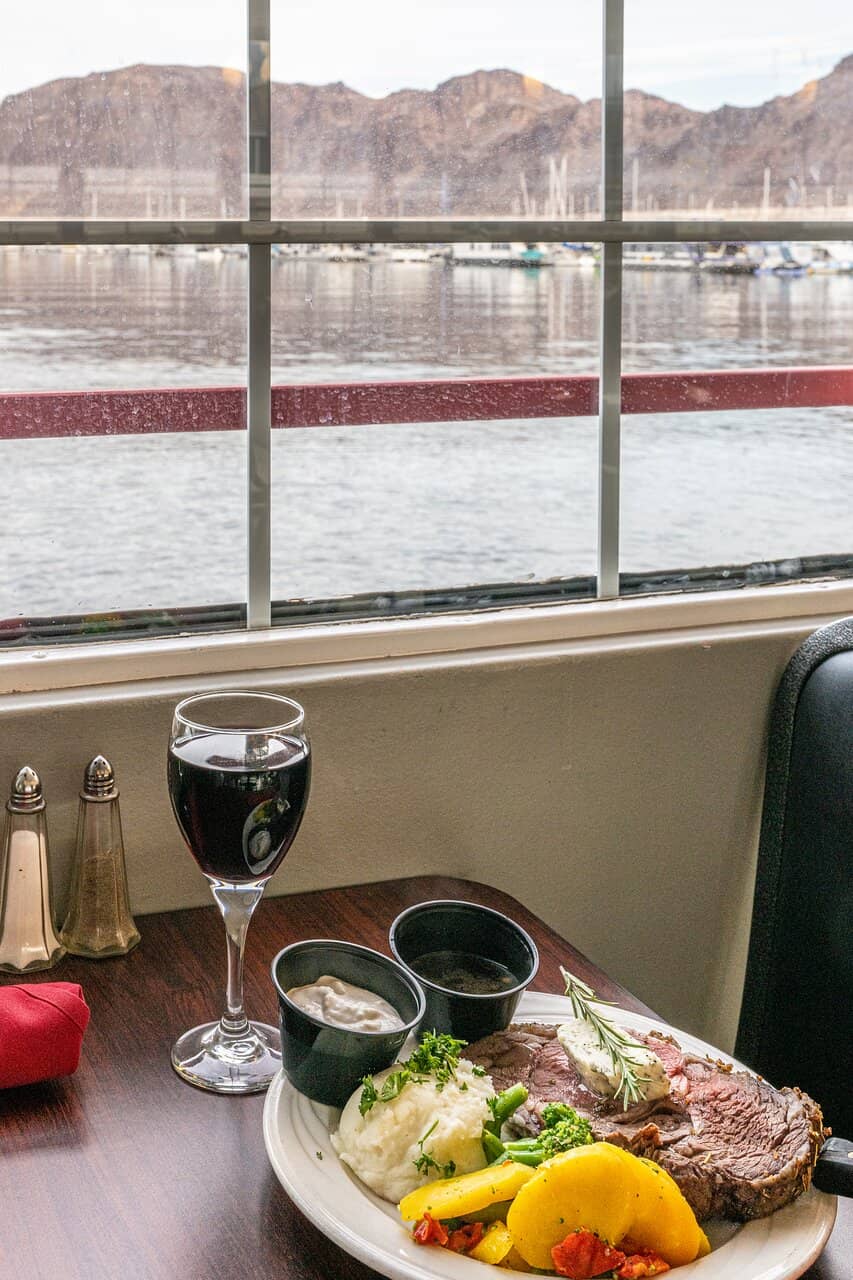 Scenic Lake Mead Views