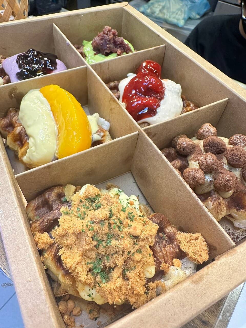 Customizable Noodle Snacks