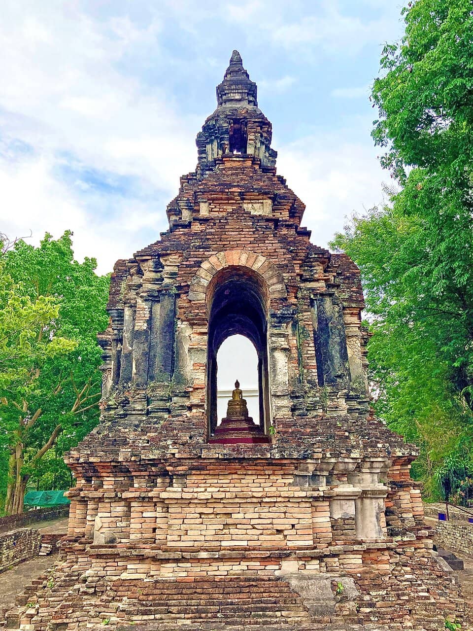 The Serpent Statues