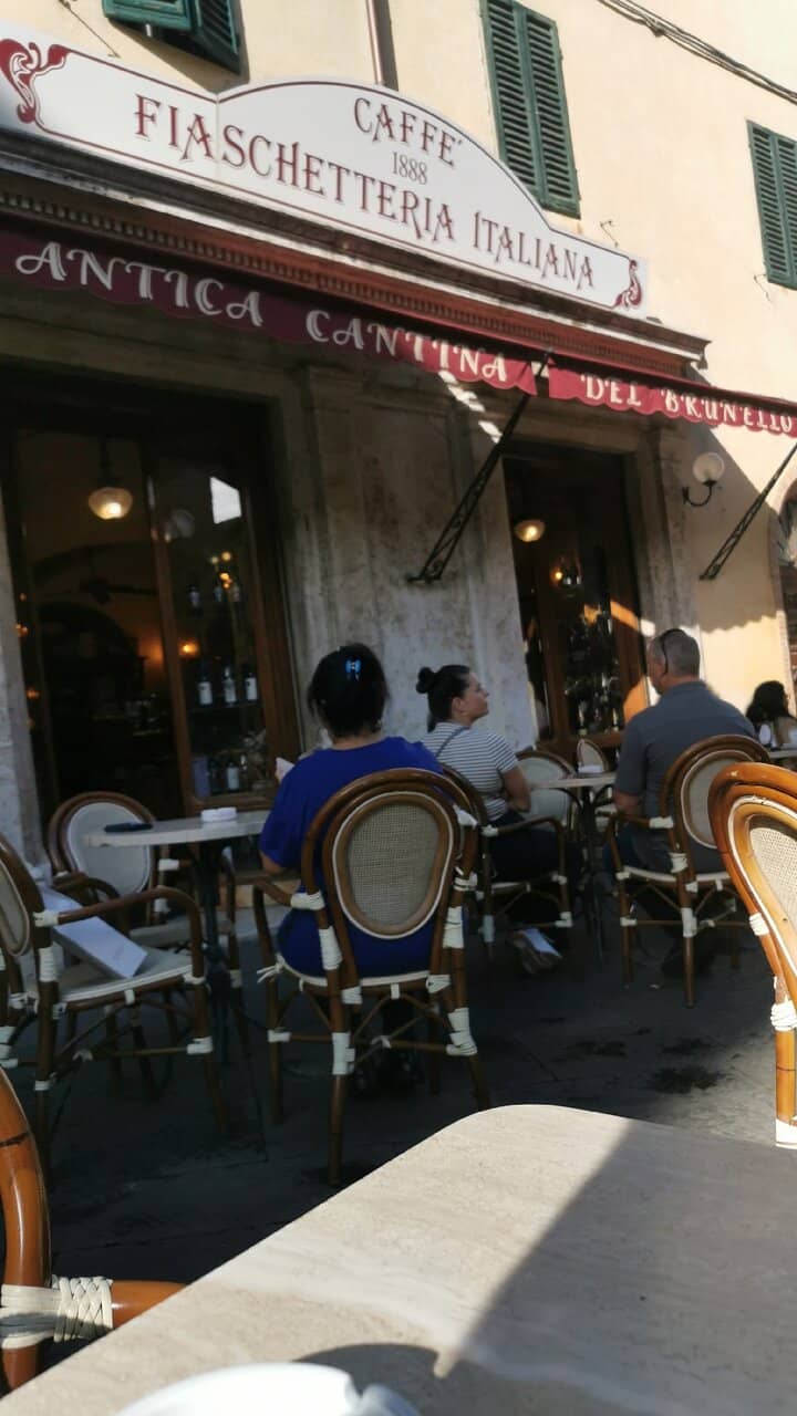 Charming People-Watching Spot