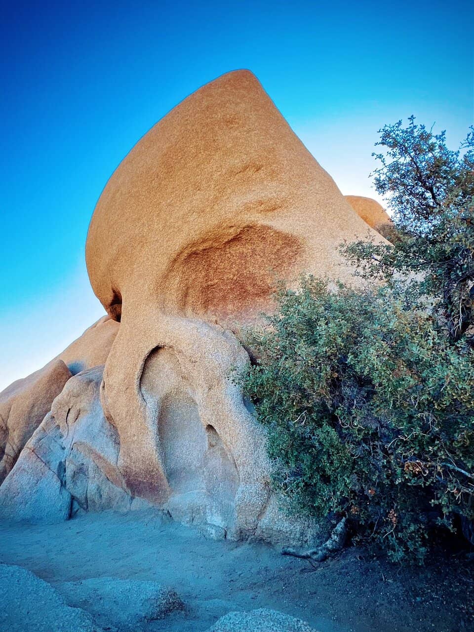 Rock Scrambling Adventures