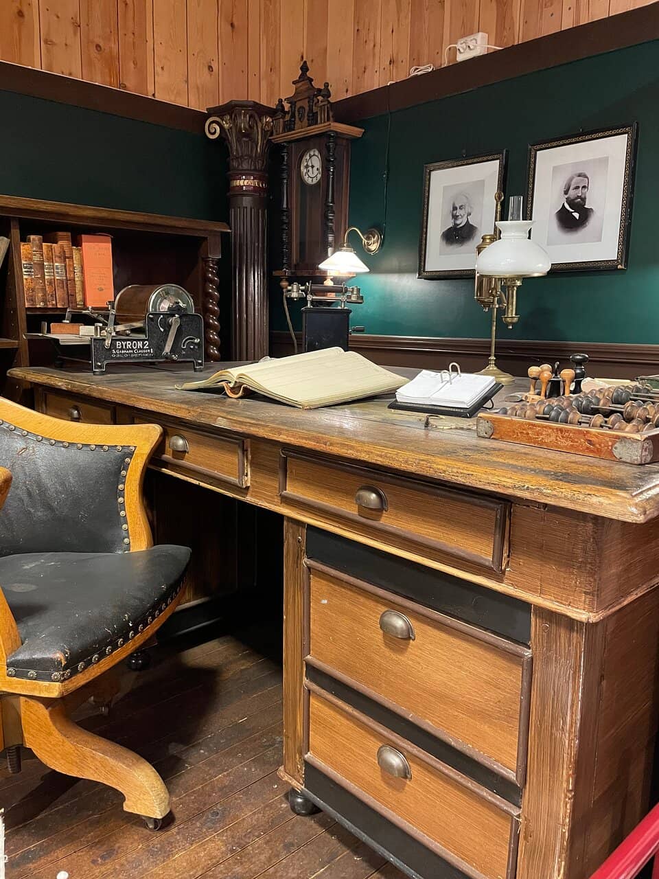 Lenin Statue & Soviet Architecture