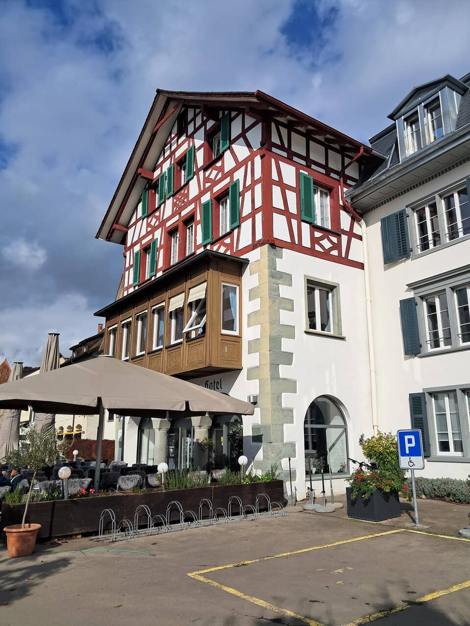 Park and Castle Ambiance