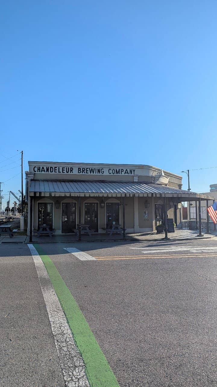 Live Music & Atmosphere