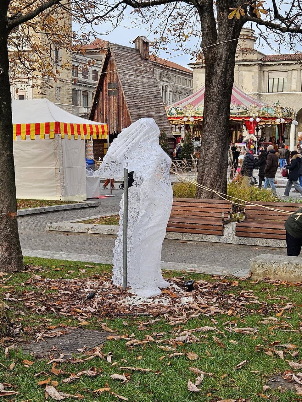 Artistic Sculptures