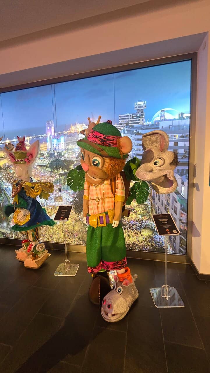 Exquisite Costume Displays