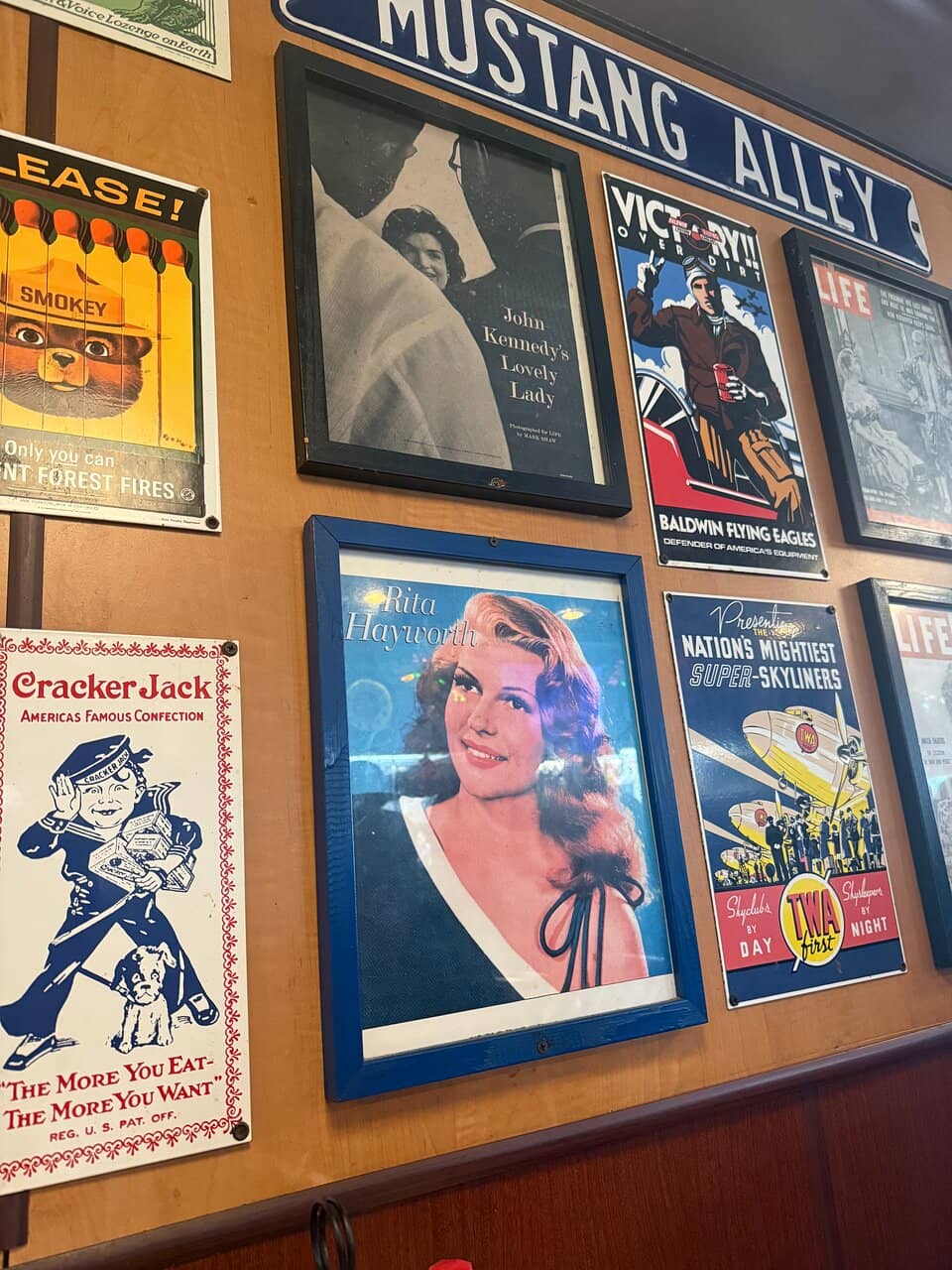 All-Day Traditional American Cuisine