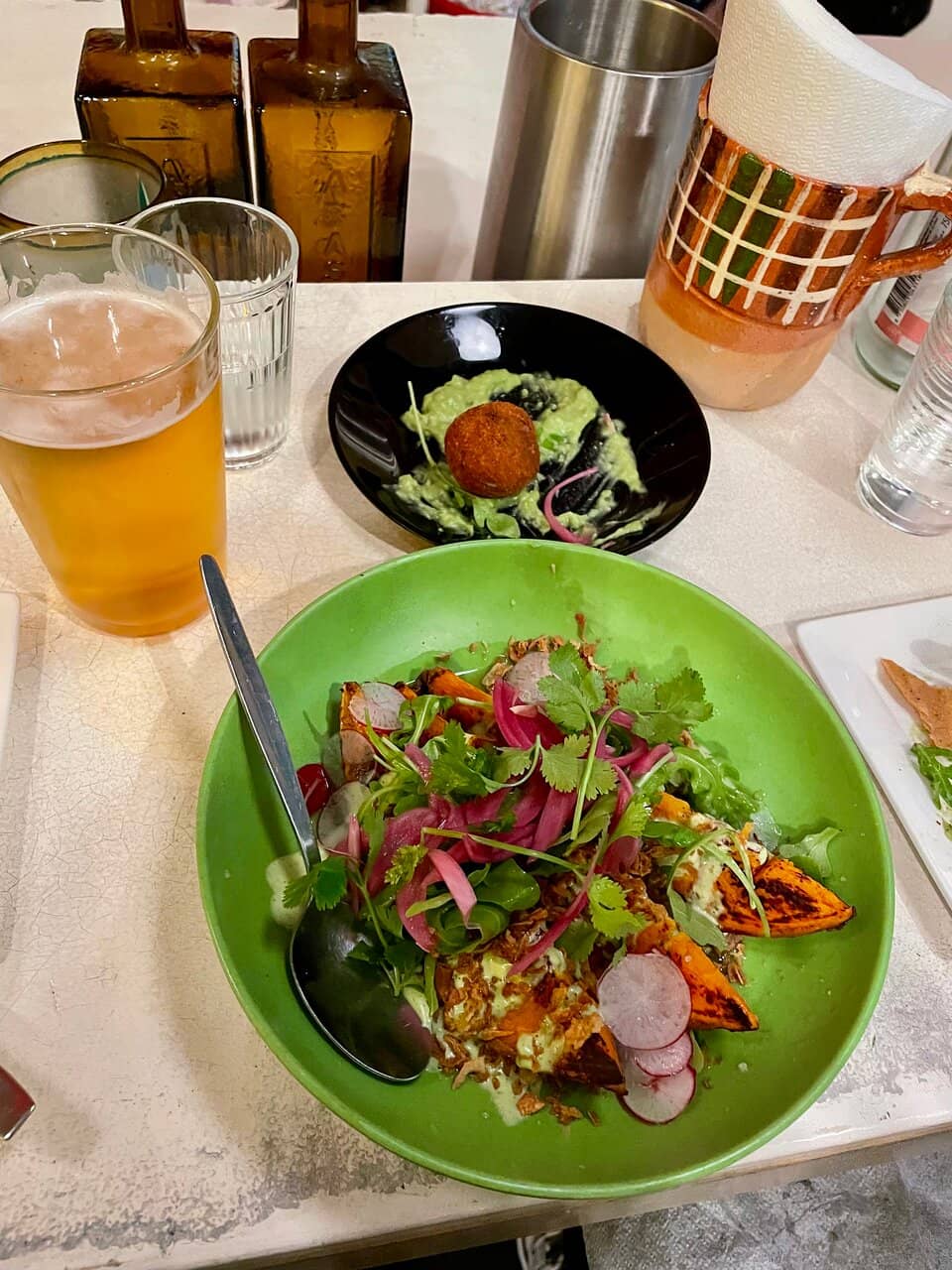 Must-Try Oysters & Cocktails