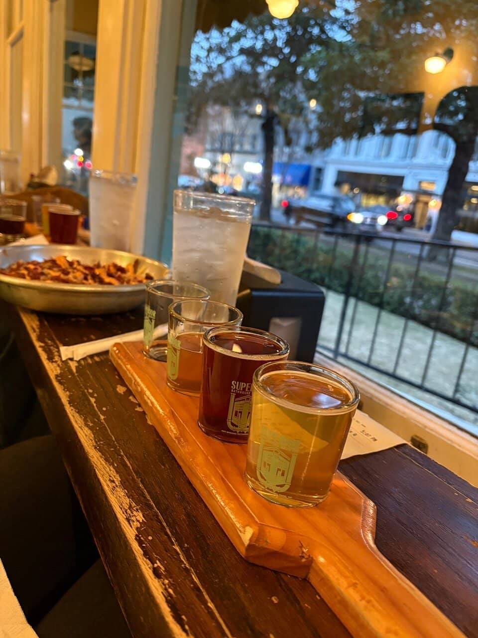 Gourmet Burgers & Bites