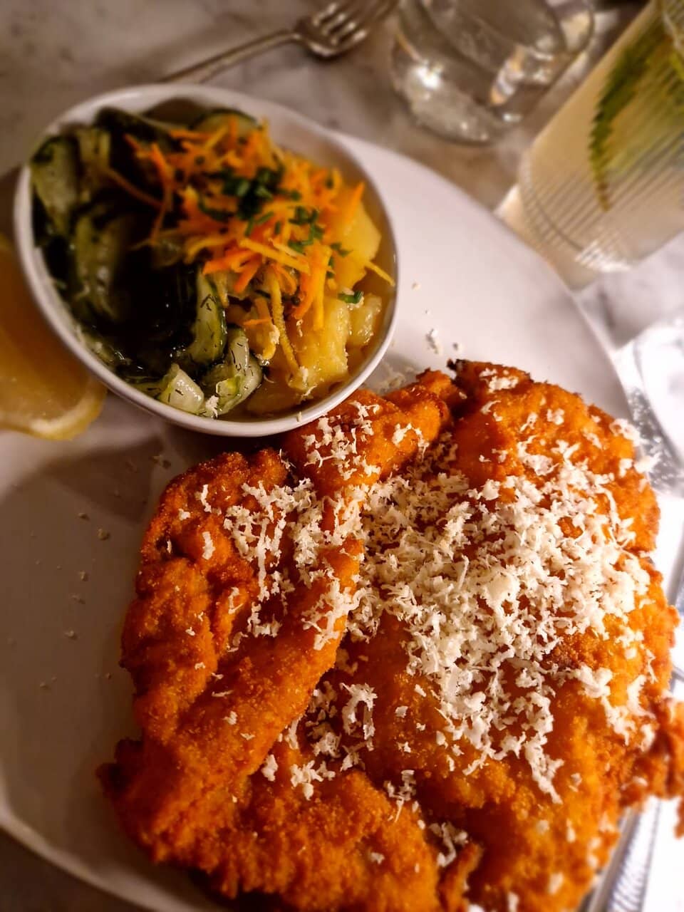 Picturesque Courtyard Dining