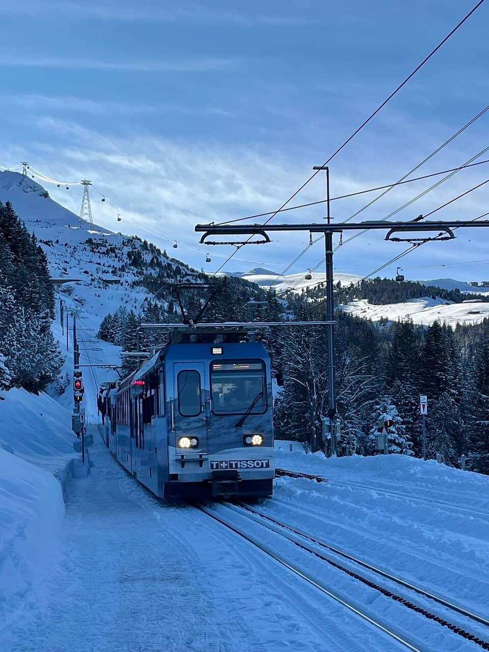 Alpiglen Berghaus Views