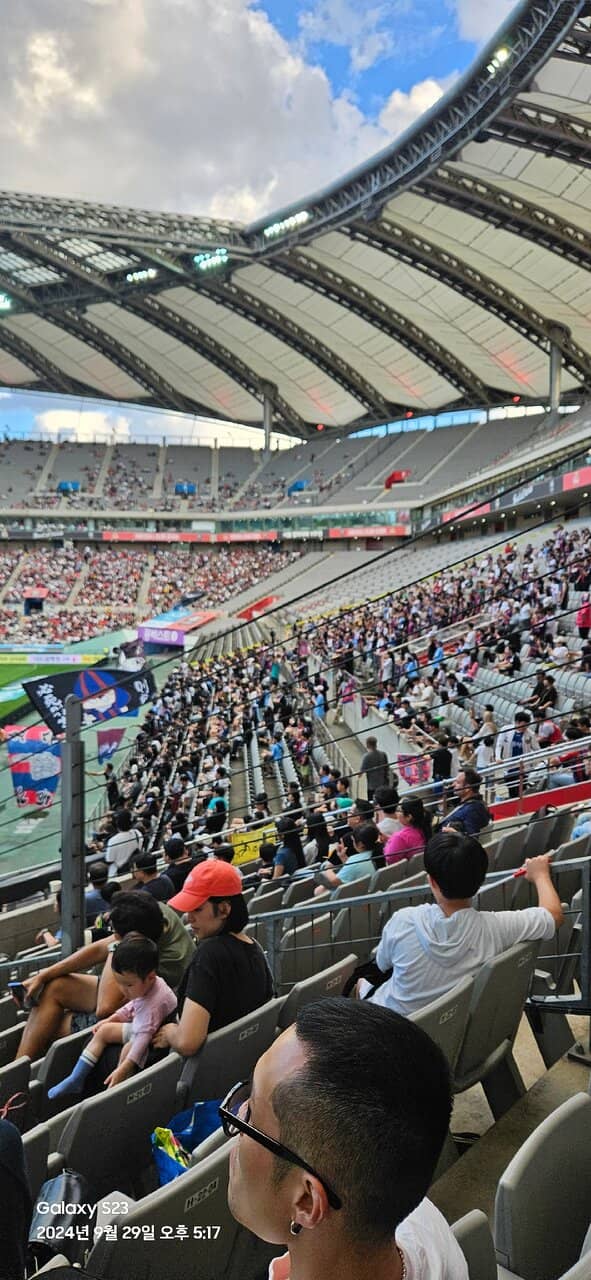 Shopping Mall & Cinema