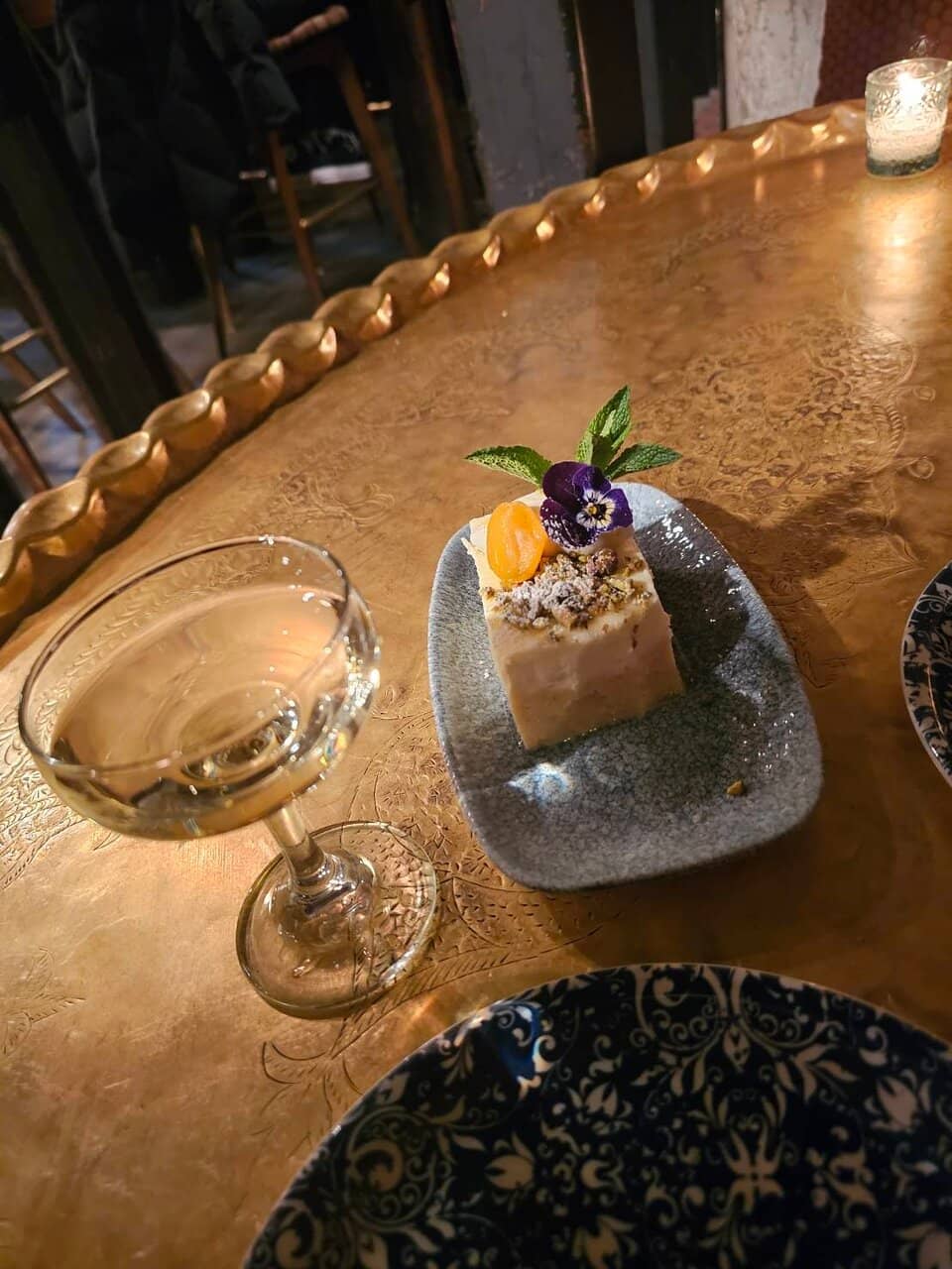 Eclectic & Romantic Ambiance