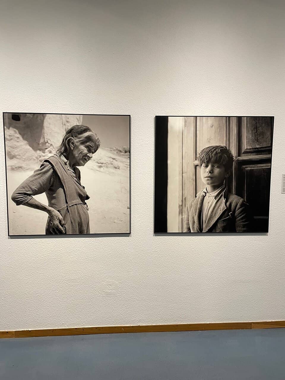 Paper Crowd Installation