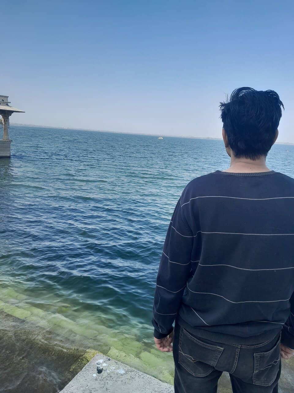 Lakeside Ambiance