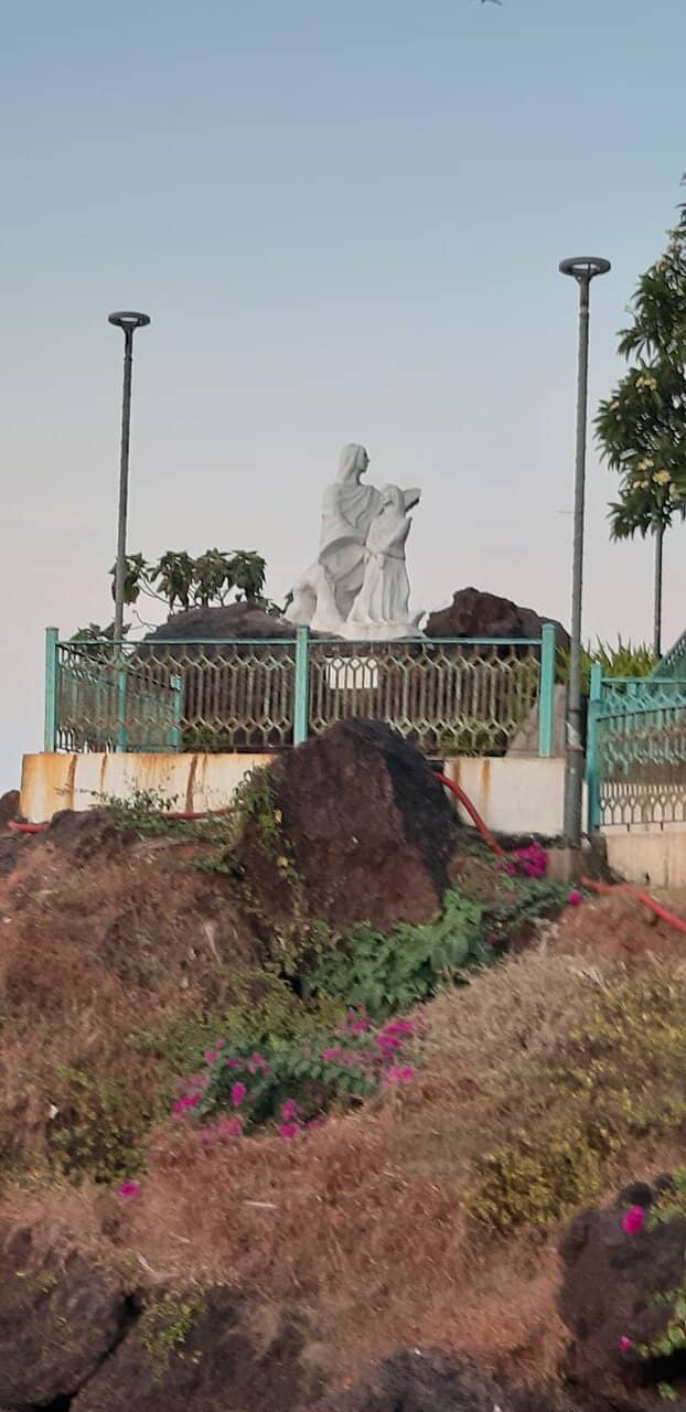 Scenic Fort Aguada Views