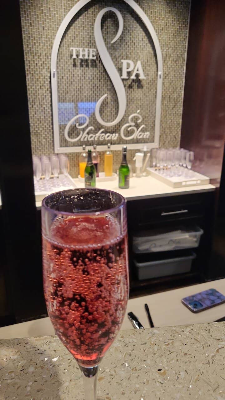 Serene Locker Room & Amenities