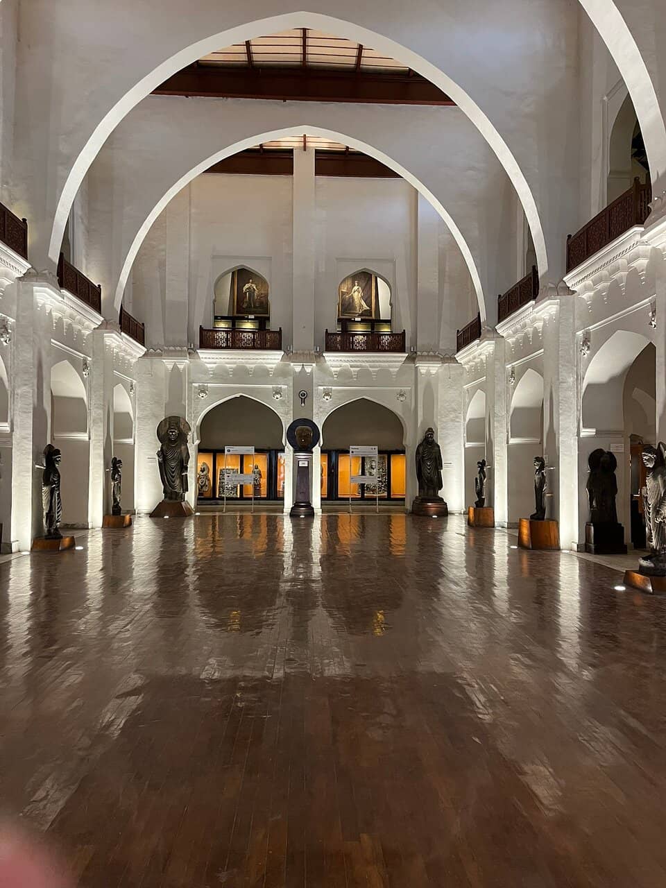 Islamic Art and Manuscripts
