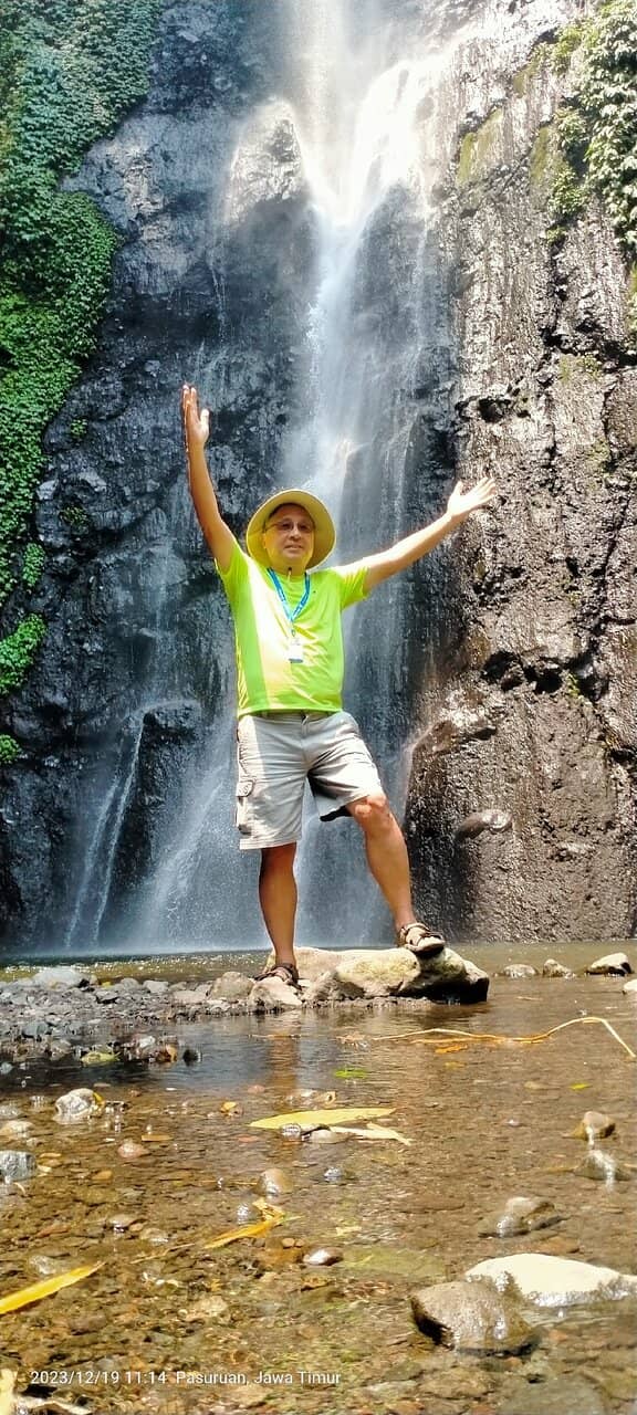 Panoramic Sea and Ship Views