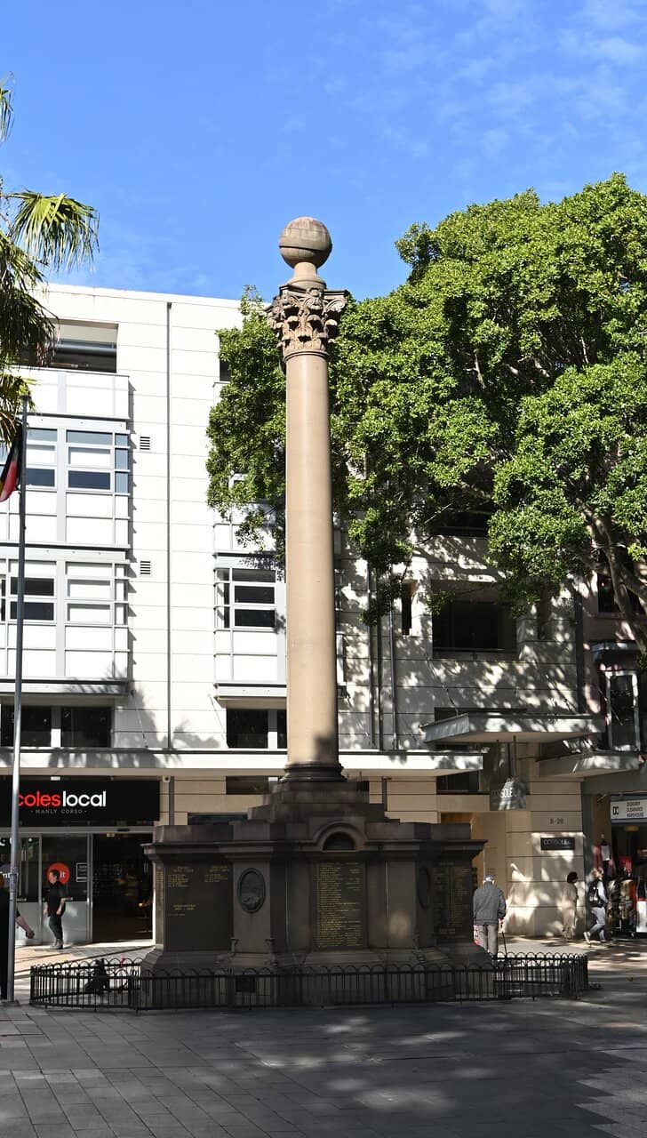 Fountain & Church Square