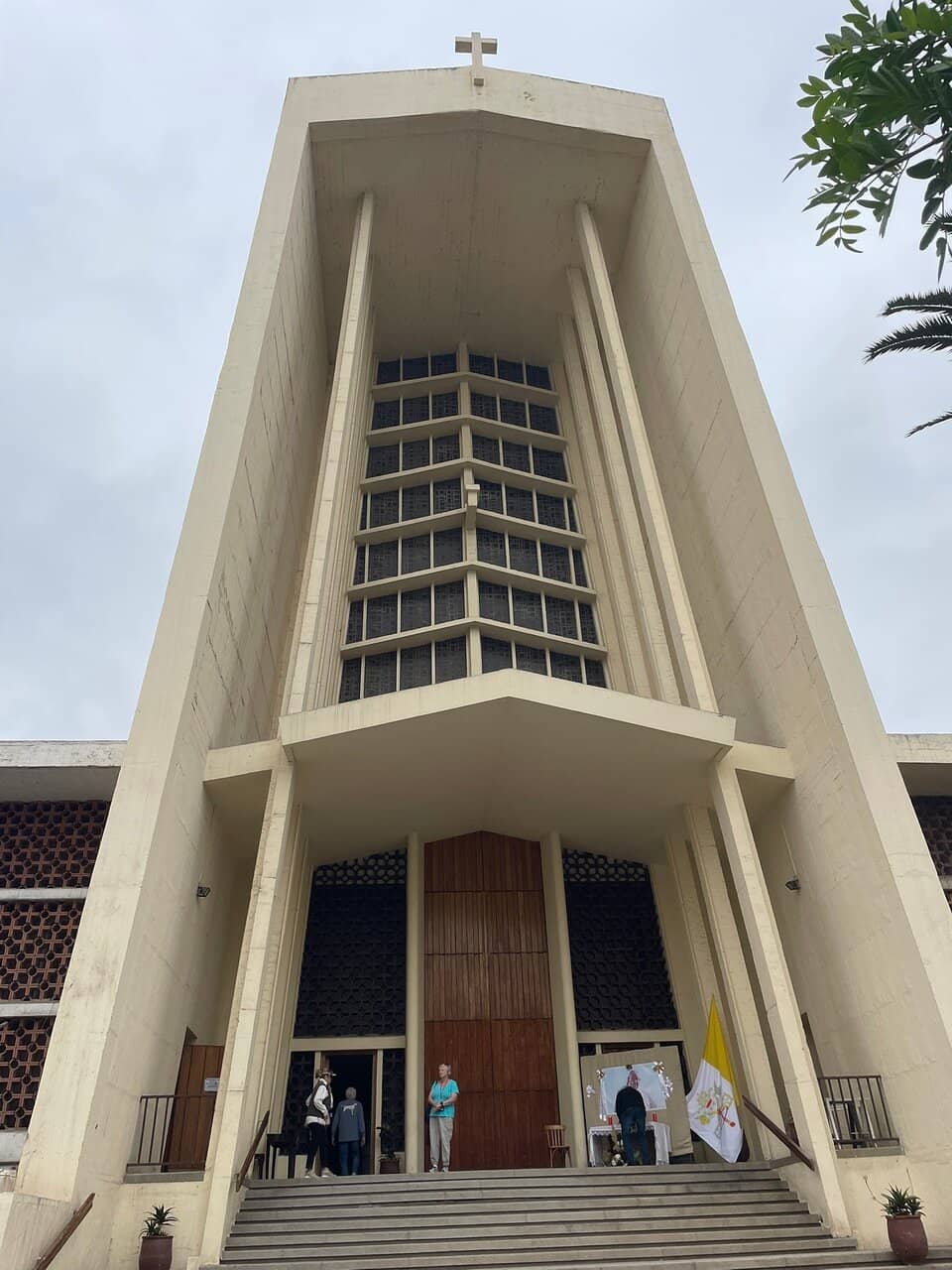 Central Nave Architecture