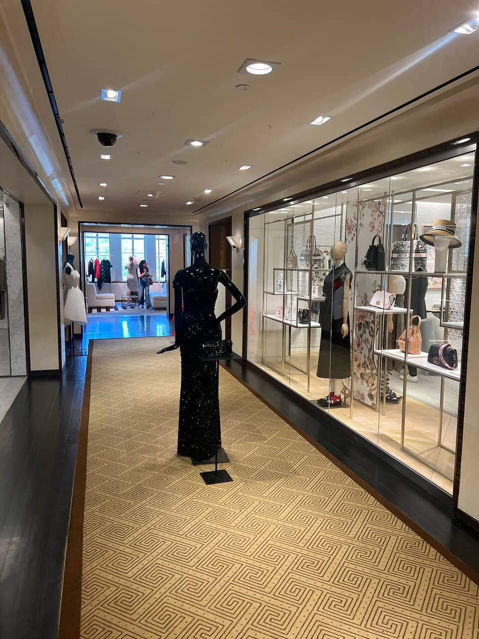 Exquisite Jewelry Collections