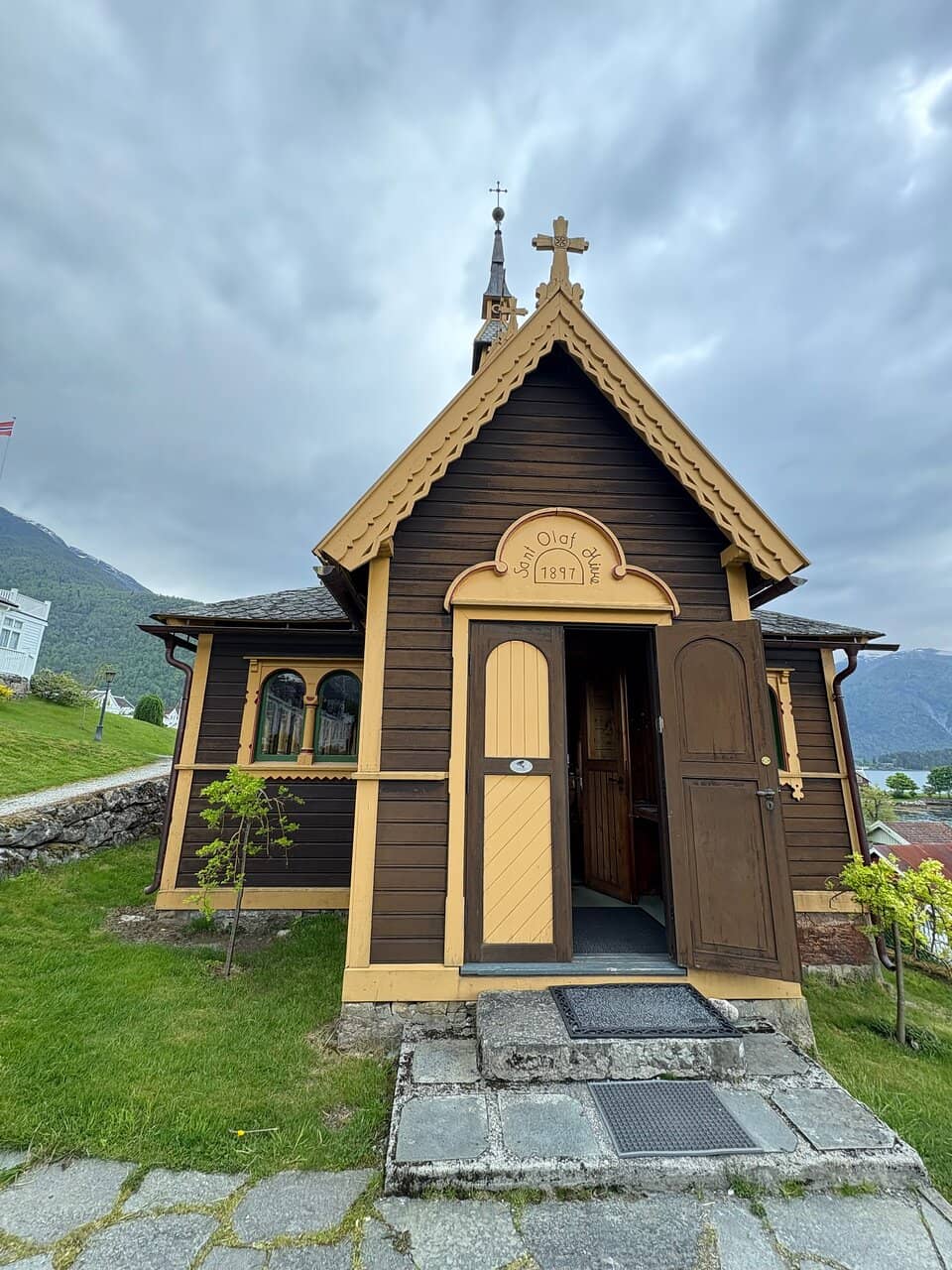 Frozen Coronation Scene Inspiration