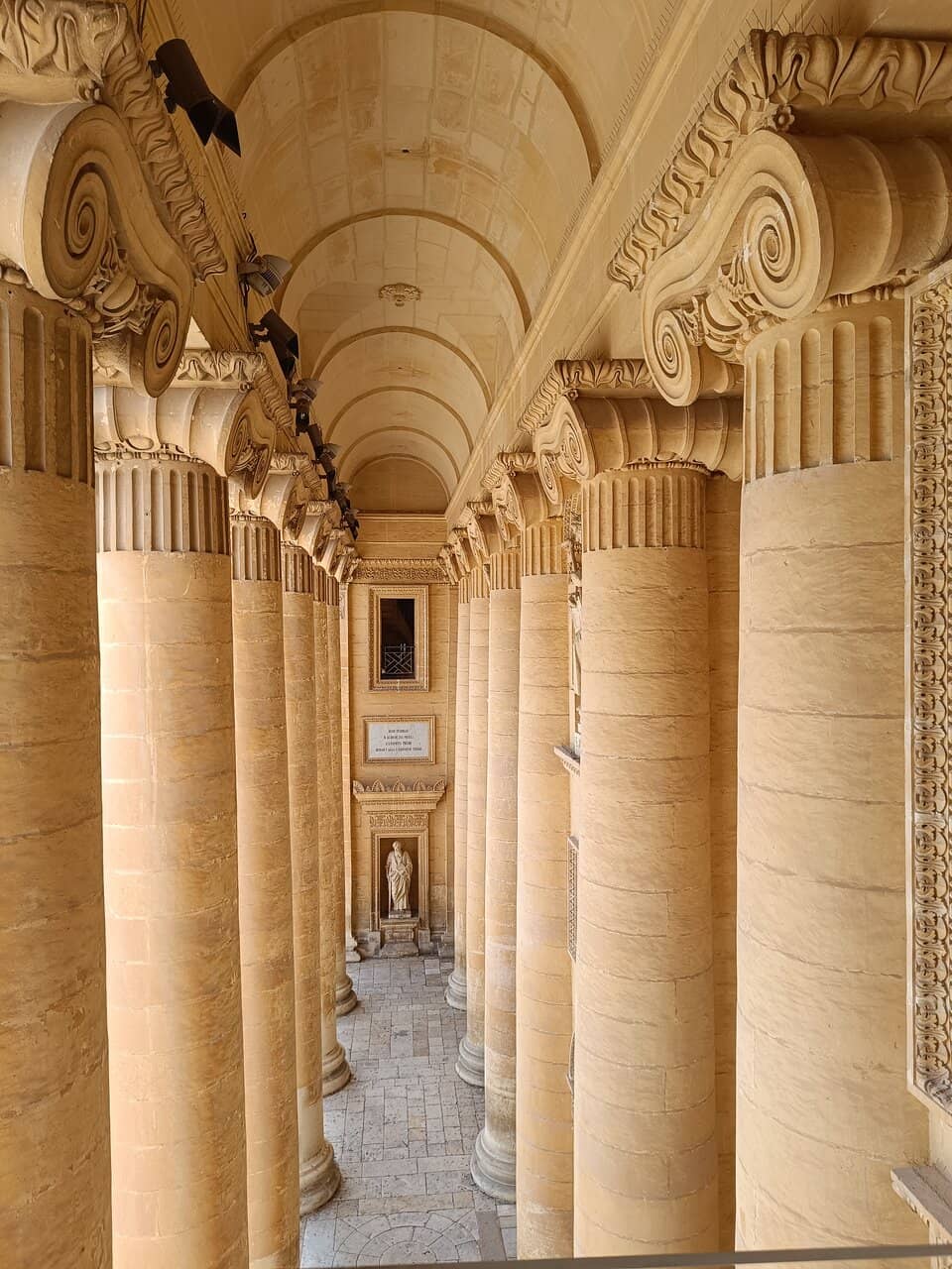 Vertical Dance Performances