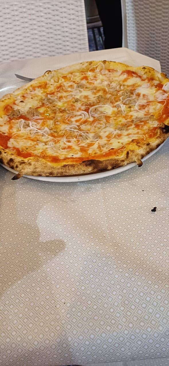 Late-Night Dining Destination