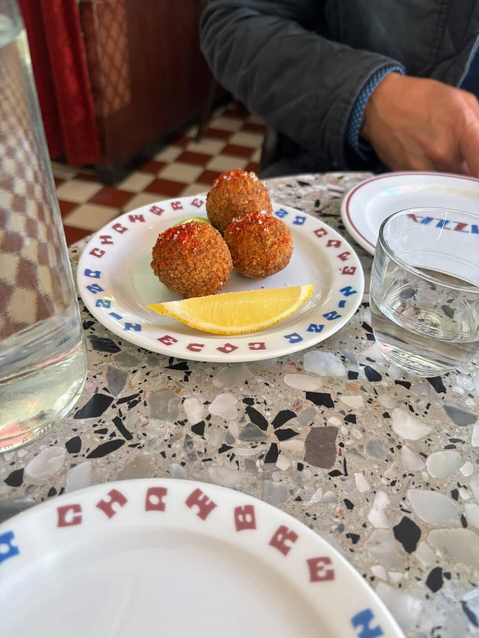 Cozy & Trendy Atmosphere