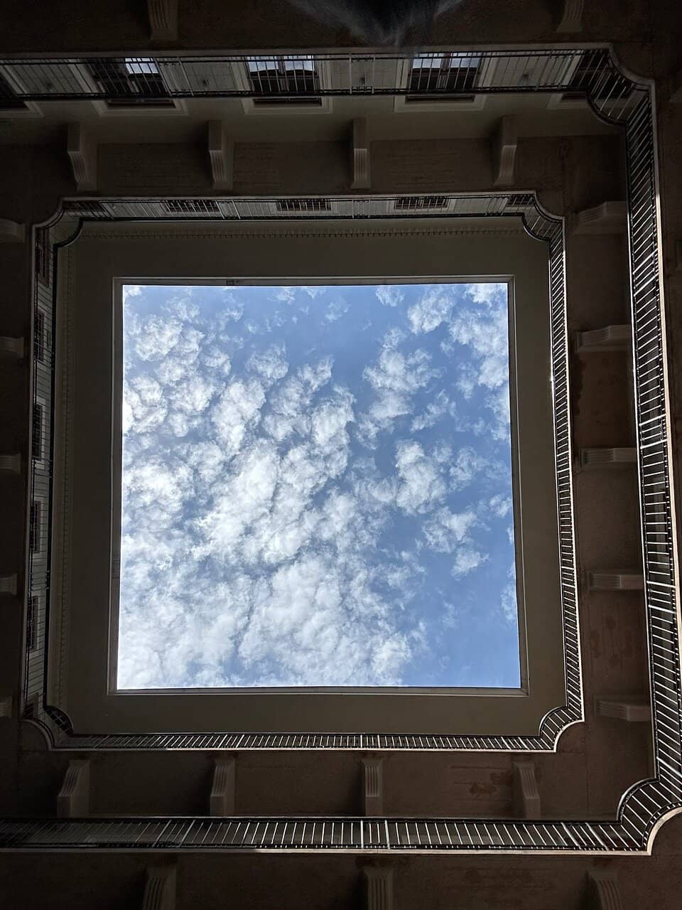 Spacious Rooftop Ambiance